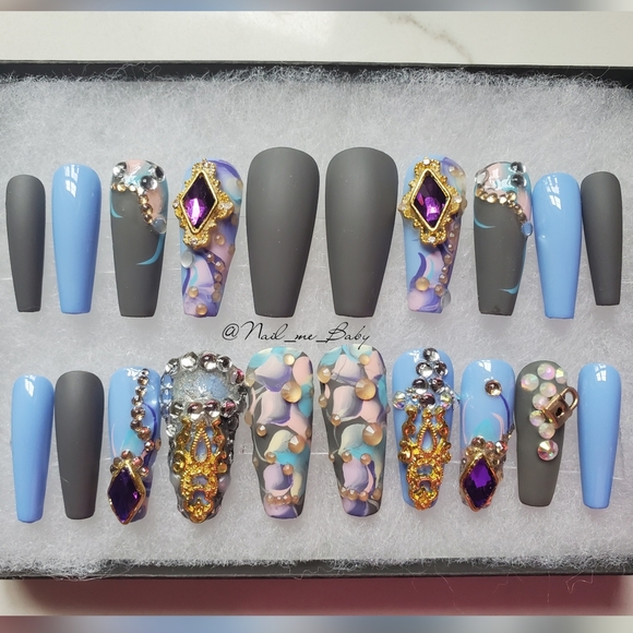 Luxurious press-on Nails - Picture 6 of 8